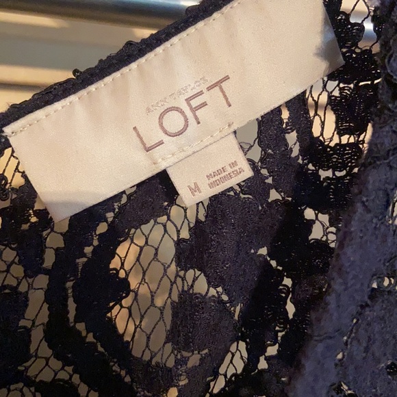 Anne Taylor LOFT Size M Black Lace Top - Picture 3 of 4
